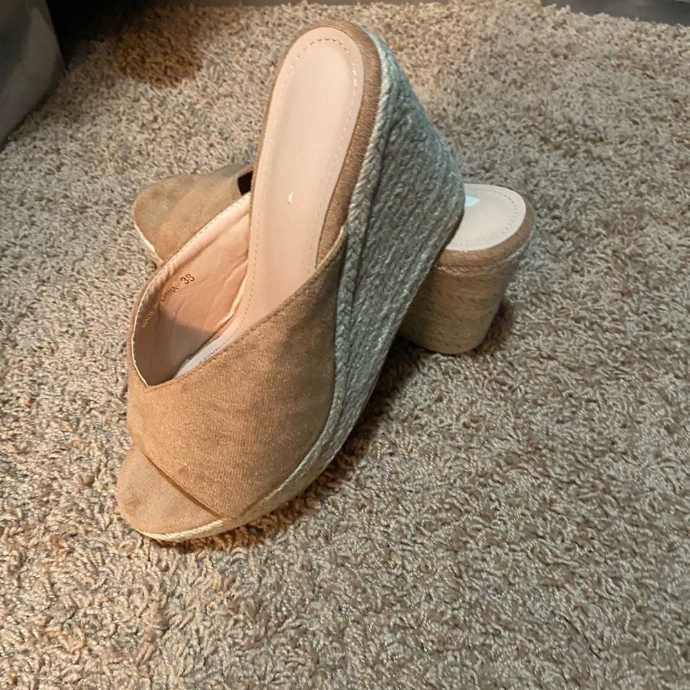 Women's Tan Wedge Sandals